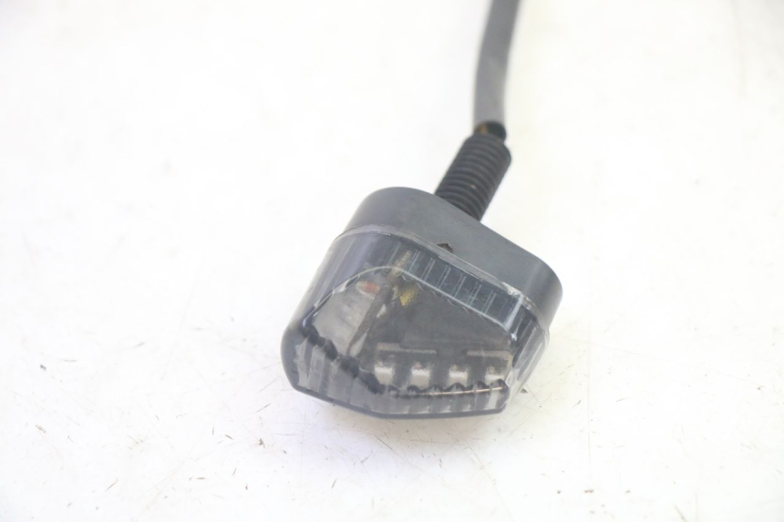 photo de FRONT LEFT TURN SIGNAL PIAGGIO MP3 500 (2016 - 2018) - Technical close-up