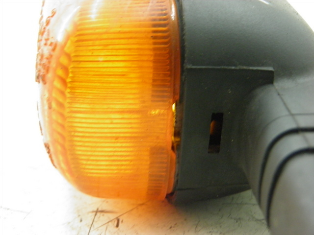 photo de LEFT FRONT TURN SIGNAL PEUGEOT LUDIX 50 (2008 - 2017)