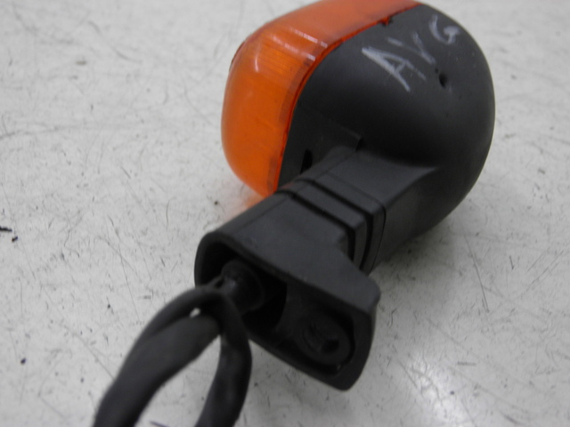 photo de LEFT FRONT TURN SIGNAL PEUGEOT LUDIX 50 (2008 - 2017)