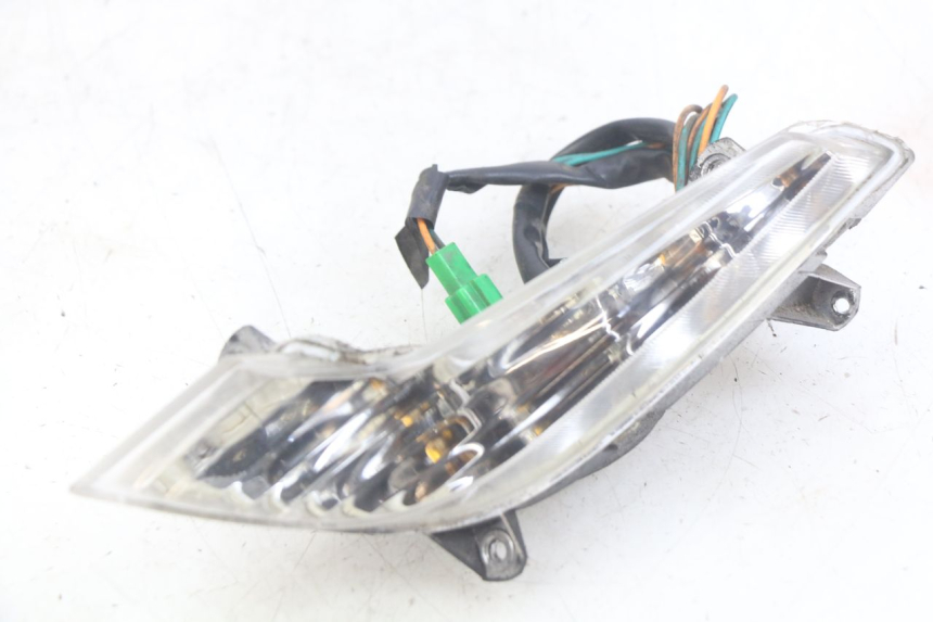 photo de LEFT FRONT TURN SIGNAL PEUGEOT TWEET 4T 50 (2010 - 2014)