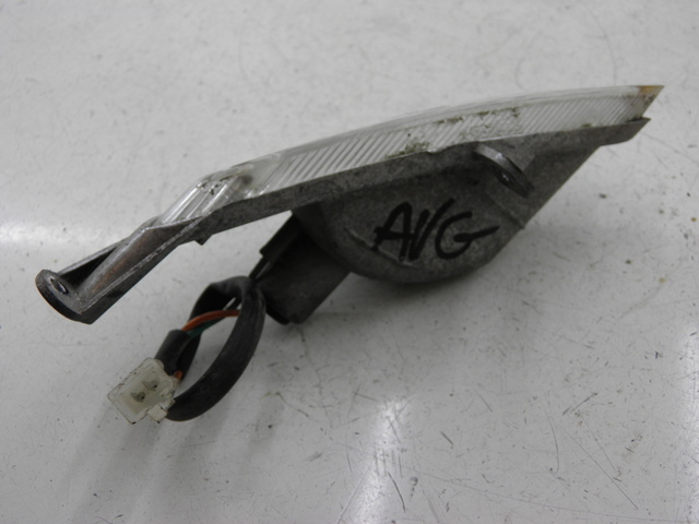 photo de LEFT FRONT TURN SIGNAL PEUGEOT V-CLIC VCLIC 50 (2007 - 2013)