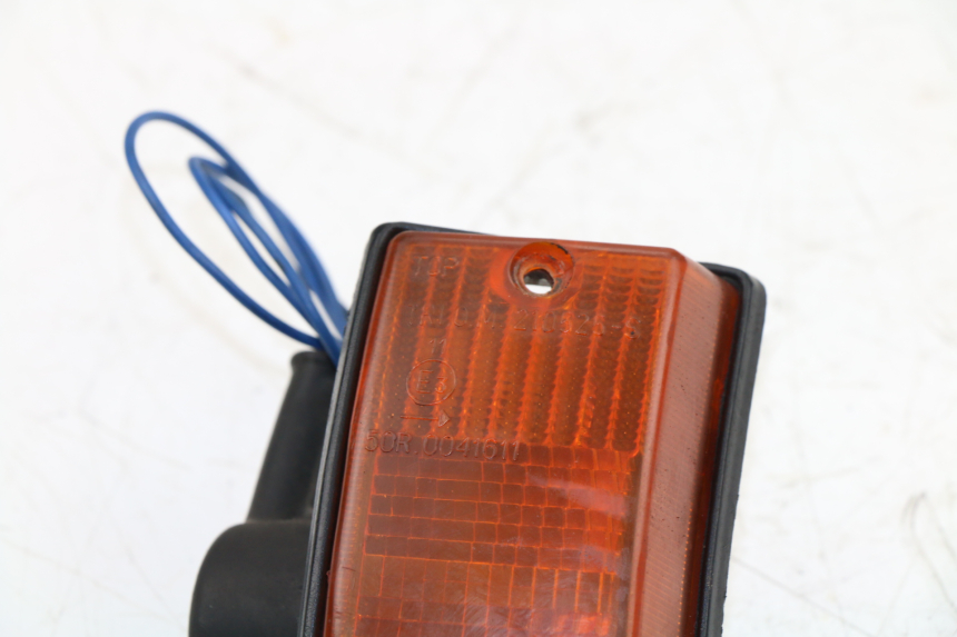 photo de FRONT LEFT TURN SIGNAL  PIAGGIO VESPA PX 125 (1997 - 2007)