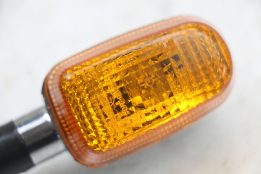 photo de FRONT LEFT TURN SIGNAL ROYAL ENFIELD CONTINENTAL GT 650 (2019 - 2024)