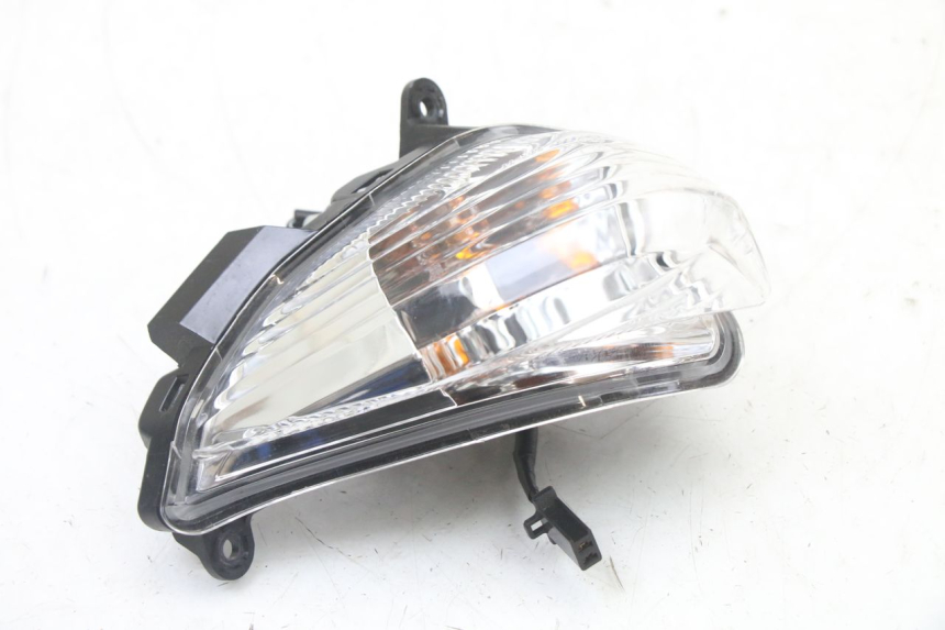 photo de FRONT LEFT TURN SIGNAL SUZUKI BURGMAN 125 (2018 - 2021)