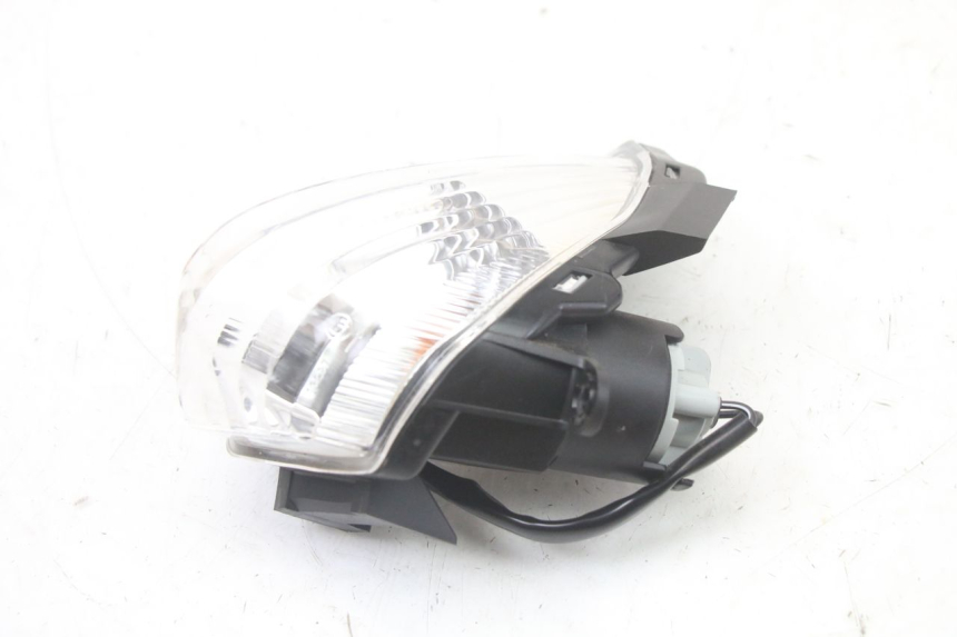 photo de FRONT LEFT TURN SIGNAL SUZUKI BURGMAN 125 (2018 - 2021)