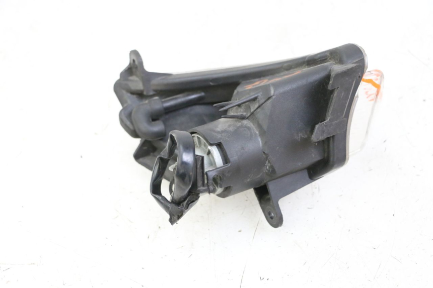 photo de FRONT LEFT TURN SIGNAL SUZUKI BURGMAN 125 (2015 - 2017)
