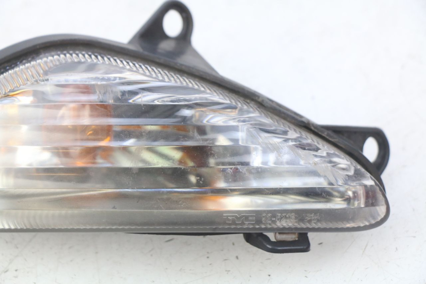 photo de LEFT FRONT TURN SIGNAL SUZUKI SIXTEEN 125 (2008 - 2010)