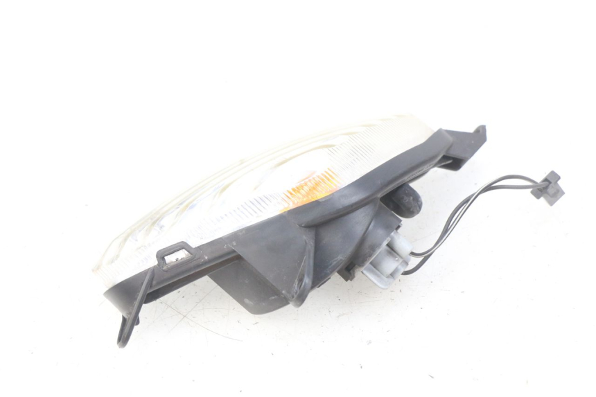 photo de LEFT FRONT TURN SIGNAL SUZUKI SIXTEEN 125 (2008 - 2010)