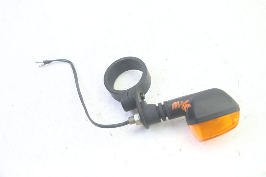 photo de FRONT LEFT TURN SIGNAL KSR TR SM 50 (2015 - 2018) - Zoom on usage condition