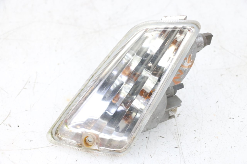 photo de LEFT FRONT TURN SIGNAL PIAGGIO VESPA GTS SUPER IE 125 (2009 - 2016) - Main view