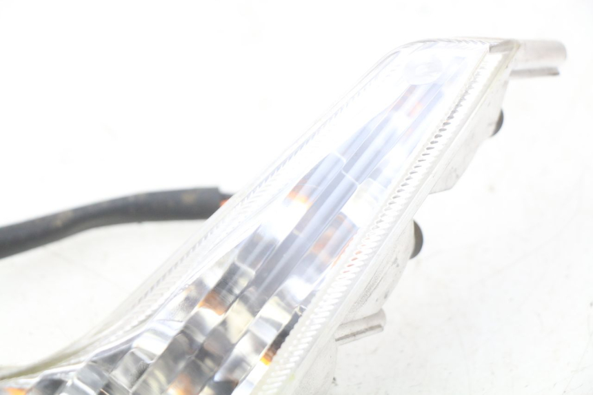 photo de LEFT FRONT TURN SIGNAL PEUGEOT VIVACITY NEW 4T 50 (2008 - 2017)