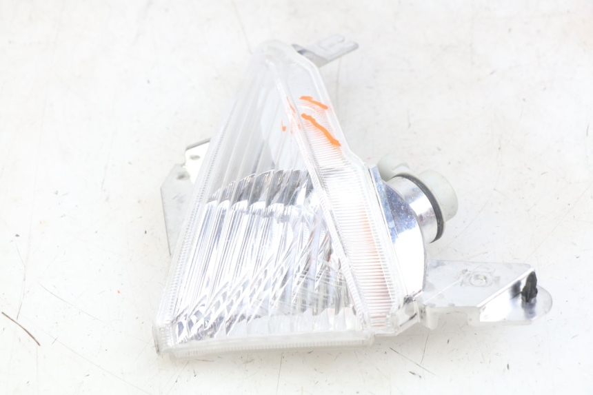 photo de LEFT FRONT TURN SIGNAL YAMAHA X-MAX XMAX 125 (2010 - 2014)