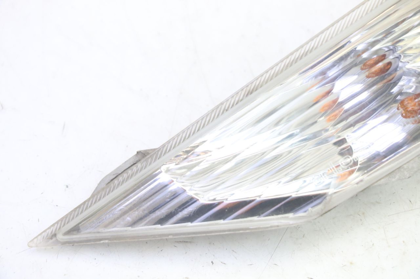 photo de LEFT FRONT TURN SIGNAL PIAGGIO X8 125 (2004 - 2007) - Component detail