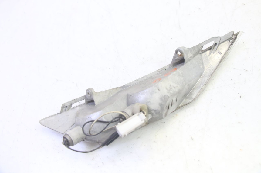 photo de LEFT FRONT TURN SIGNAL PIAGGIO X8 125 (2004 - 2007) - Product overview