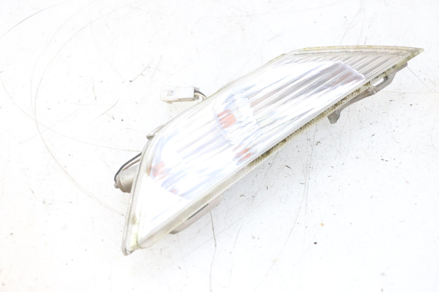 photo de LEFT FRONT TURN SIGNAL PIAGGIO X8 125 (2004 - 2007) - Surface and material condition