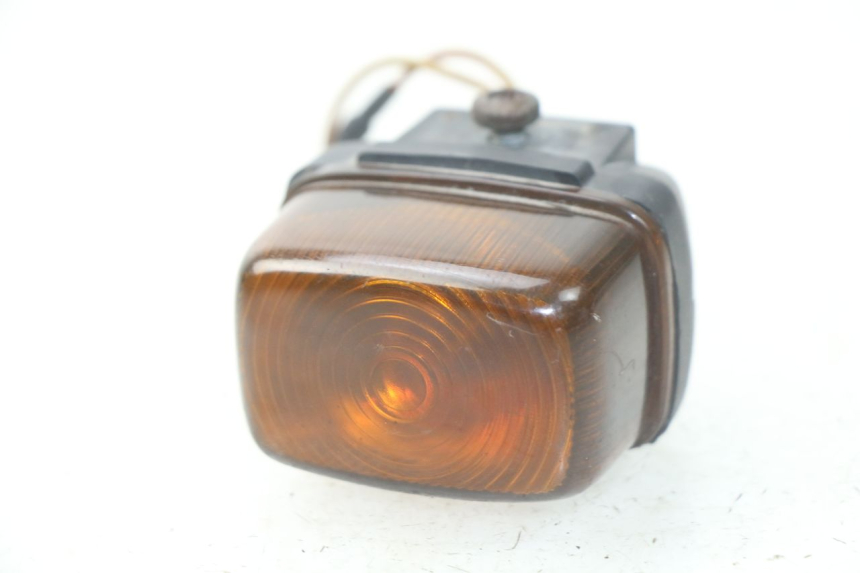 photo de FRONT LEFT TURN SIGNAL  YAMAHA BW'S 50 (1999 - 2003)