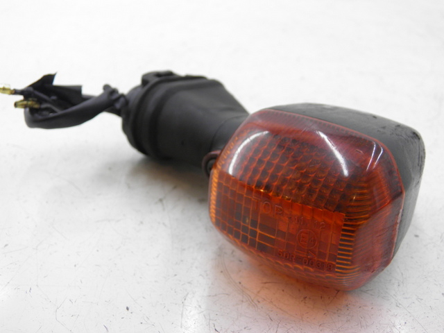 photo de FRONT LEFT TURN SIGNAL  YAMAHA FZS FAZER 1000 (2003 - 2005)