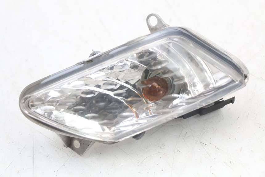 photo de LEFT FRONT TURN SIGNAL YAMAHA X-MAX XMAX 250 (2006 - 2009)