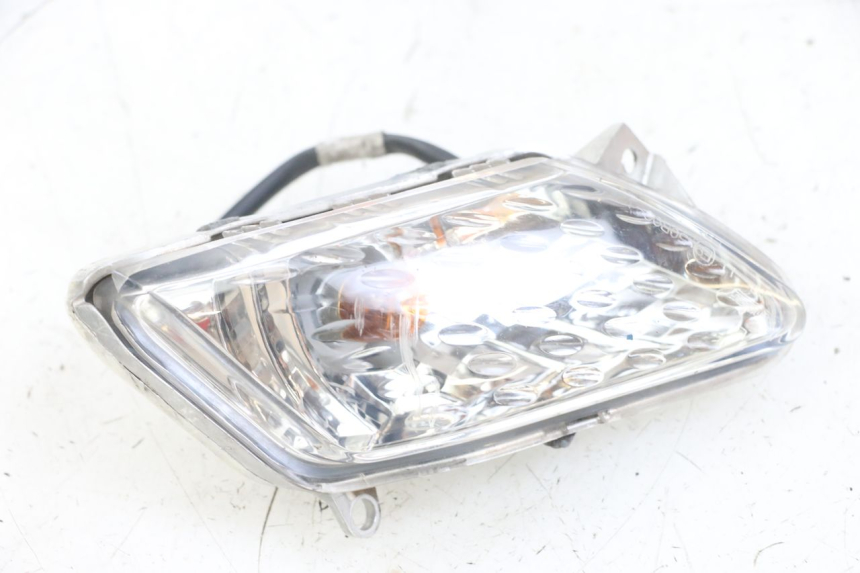 photo de LEFT FRONT TURN SIGNAL YAMAHA XMAX X-MAX 125 (2006 - 2009)