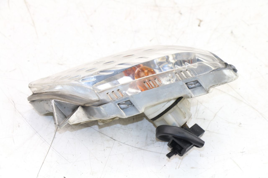 photo de LEFT FRONT TURN SIGNAL YAMAHA XMAX X-MAX 125 (2006 - 2009)