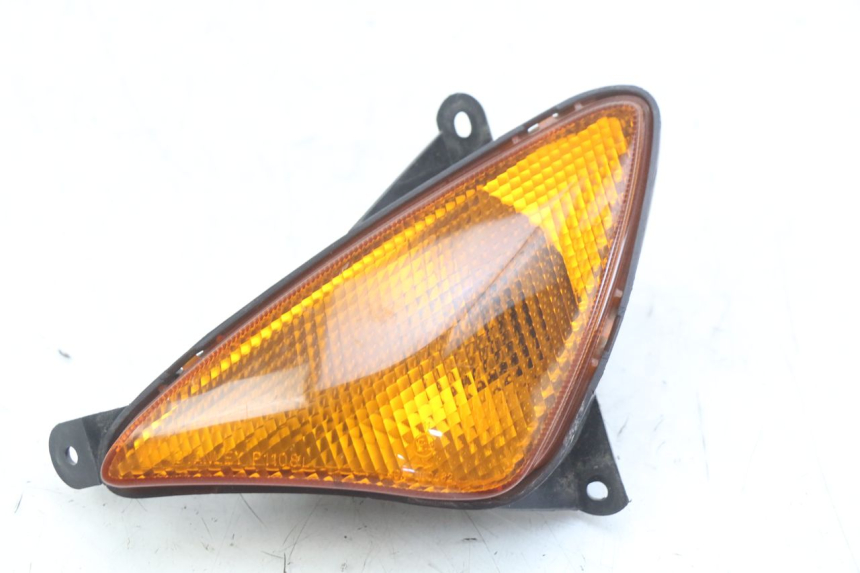 photo de FRONT LEFT TURN SIGNAL  YAMAHA XP T-MAX TMAX 500 (2004 - 2007)