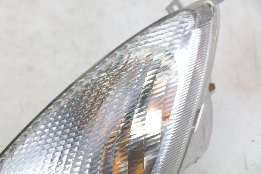photo de LEFT FRONT TURN SIGNAL YAMAHA YP MAJESTY 125 (2007 - 2010)