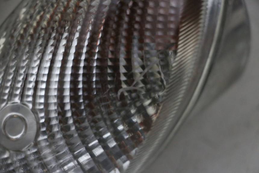 photo de FRONT LEFT TURN SIGNAL YAMAHA YP MAJESTY 125 (2002 - 2006) - Component detail