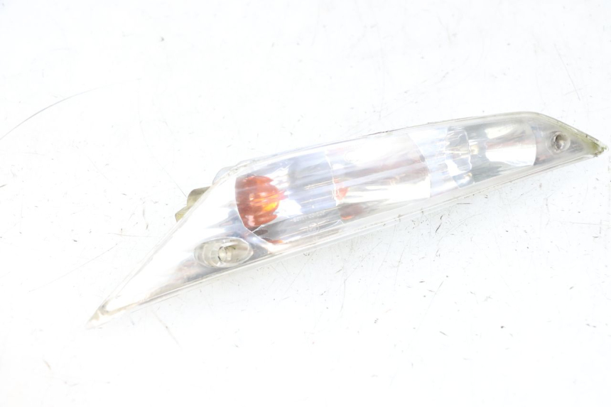 photo de LEFT FRONT TURN SIGNAL PIAGGIO ZIP 2T 50 (2009 - 2019) - High-resolution close-up