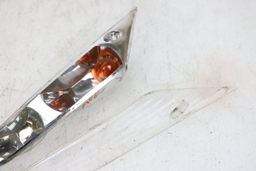 photo de LEFT FRONT TURN SIGNAL PIAGGIO ZIP 2T 50 (2009 - 2019) - Zoom on usage condition