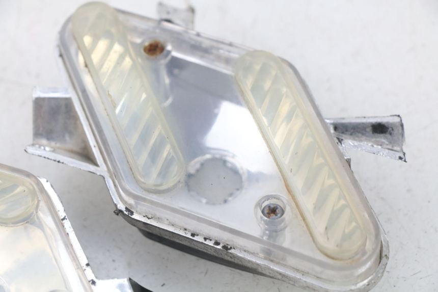 photo de FRONT TURN SIGNAL JONWAY GTX 2T 50 (2014 - 2020)