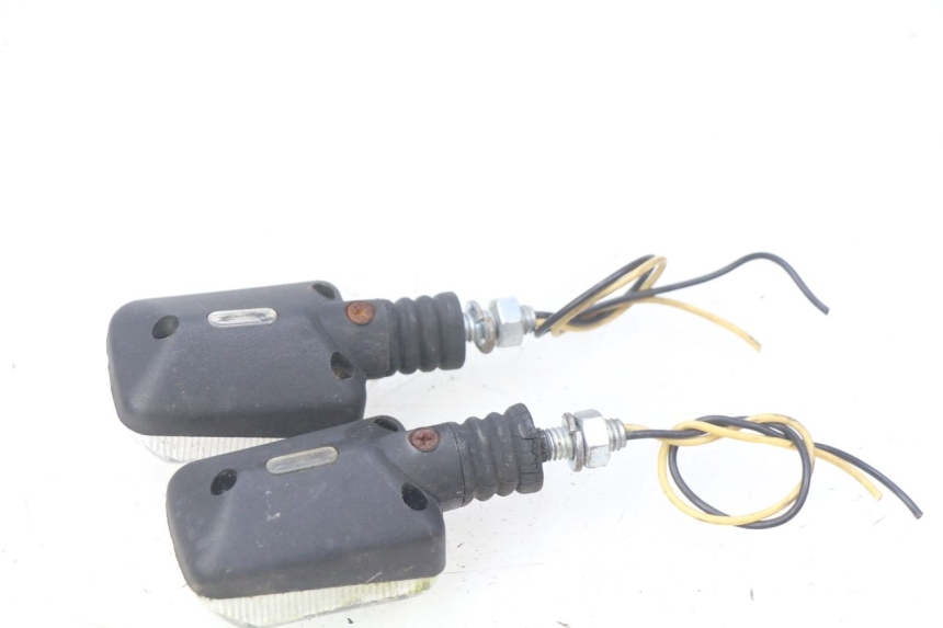 photo de FRONT TURN SIGNAL HONDA CB 500 (1997 - 2003)