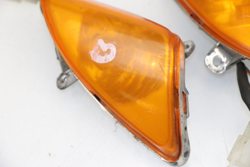 photo de FRONT TURN SIGNAL GINELLI LJ50QT 2T 50 (2009 - 2012)