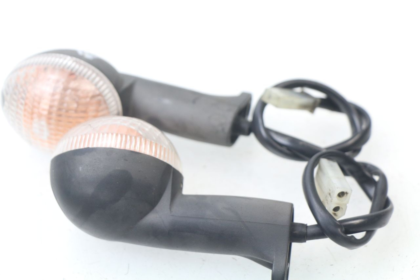 photo de FRONT TURN SIGNAL PEUGEOT LUDIX 50 (2008 - 2017)