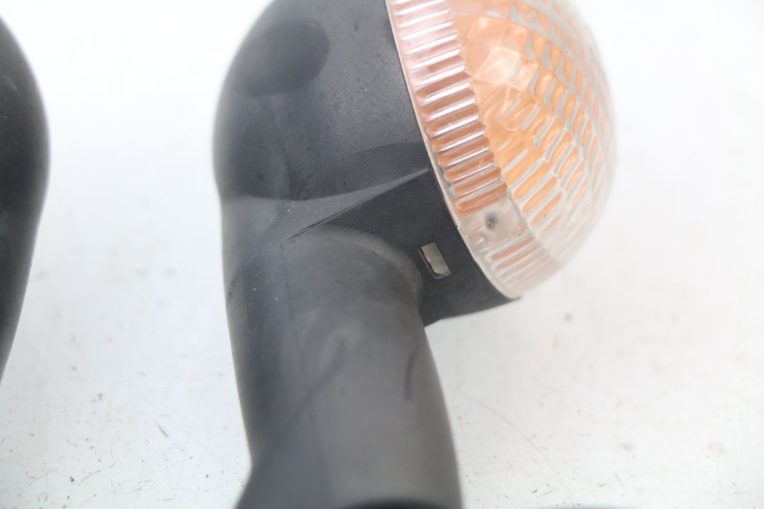 photo de FRONT TURN SIGNAL PEUGEOT LUDIX 50 (2008 - 2017)