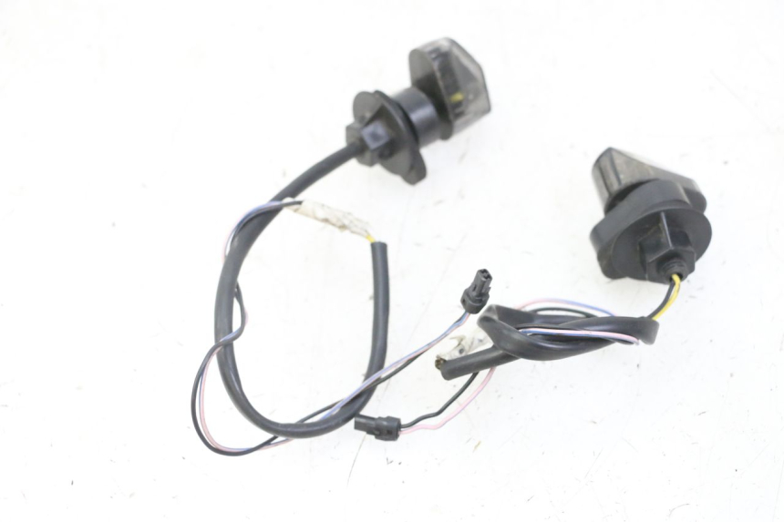 photo de FRONT TURN SIGNAL PIAGGIO MP3 500 (2011 - 2015)