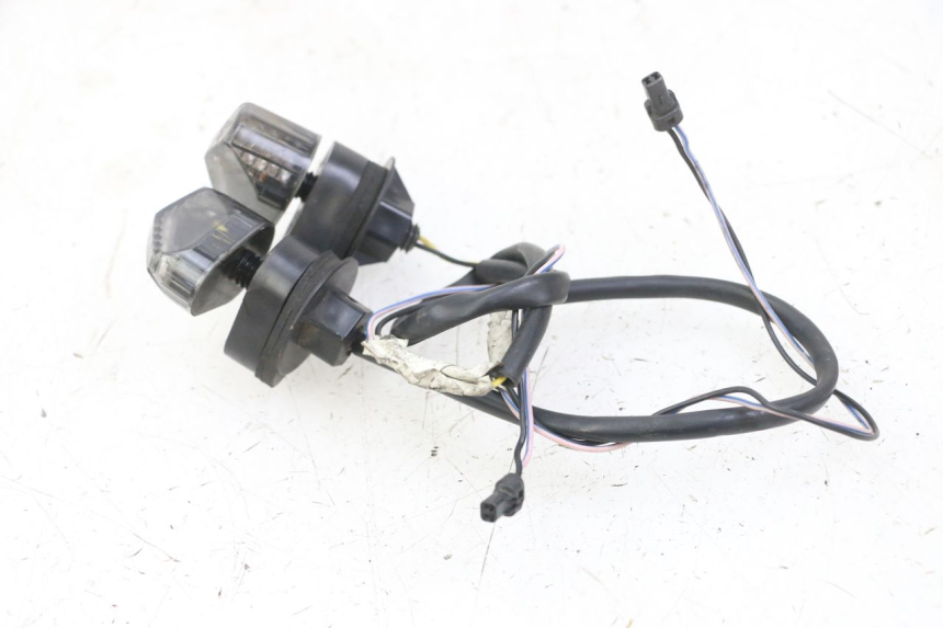 photo de FRONT TURN SIGNAL PIAGGIO MP3 500 (2011 - 2015)