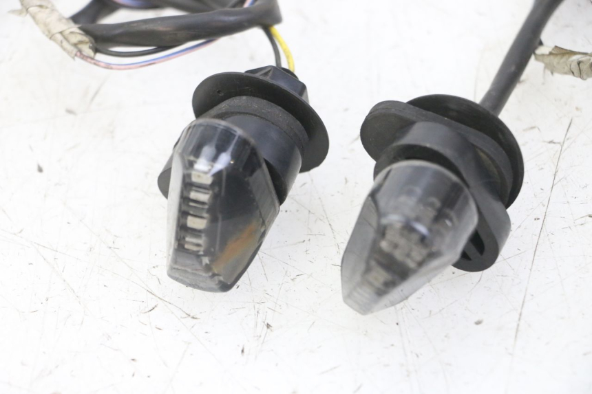 photo de FRONT TURN SIGNAL PIAGGIO MP3 500 (2011 - 2015)