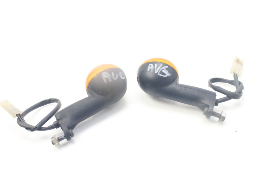 photo de FRONT TURN SIGNAL PEUGEOT LUDIX SNAKE 2T 50 (2004 - 2014)