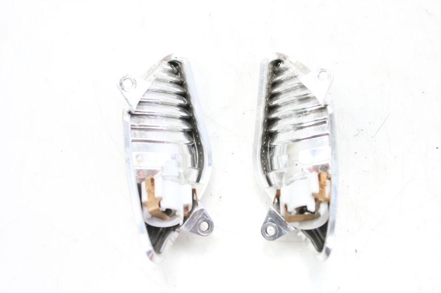 photo de FRONT TURN SIGNAL APRILIA SR R 2T LC 50 (2018 - 2021)