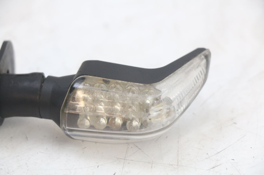 photo de FRONT TURN SIGNAL SUZUKI GSR 750 (2011 - 2017)