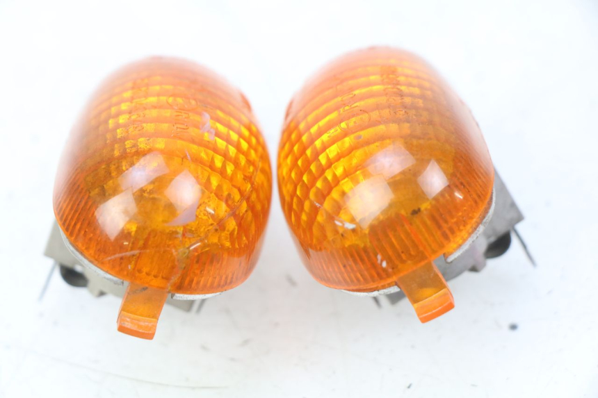 photo de FRONT TURN SIGNAL PIAGGIO TYPHOON 50 (1993 - 1999) - Technical close-up