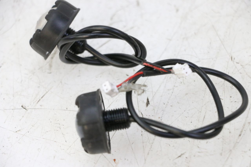 photo de FRONT TURN SIGNAL DUALTRON VICTOR LIMITED 1