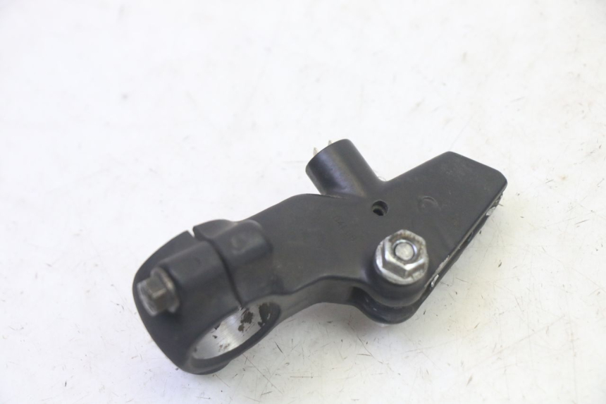 photo de CLUTCH LEVER MOUNT HONDA CBF 125 (2009 - 2015)