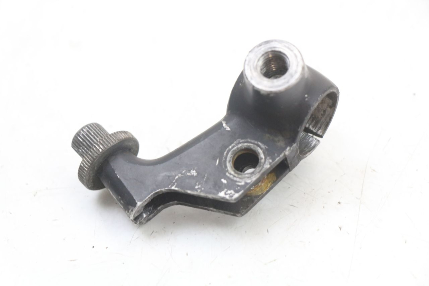 photo de CLUTCH LEVER MOUNT SUZUKI GSX E 250 (1982 - 1983)