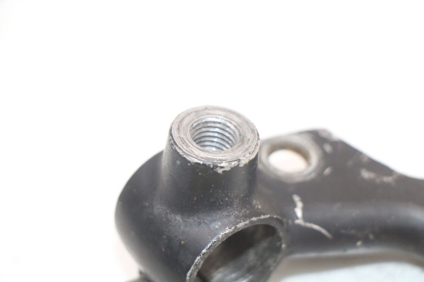 photo de CLUTCH LEVER MOUNT SUZUKI GSX E 250 (1982 - 1983)