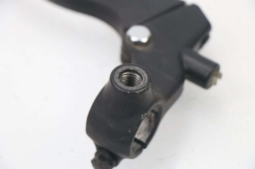 photo de CLUTCH LEVER MOUNT HONDA CBF 125 (2009 - 2015)