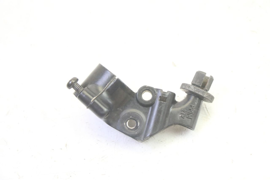photo de CLUTCH LEVER YAMAHA TTR 125 (2000 - 2020) - Zoom on usage condition