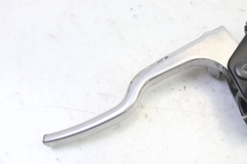 photo de CLUTCH LEVER MOUNT YAMAHA XJ6 ABS 600 (2008 - 2016)