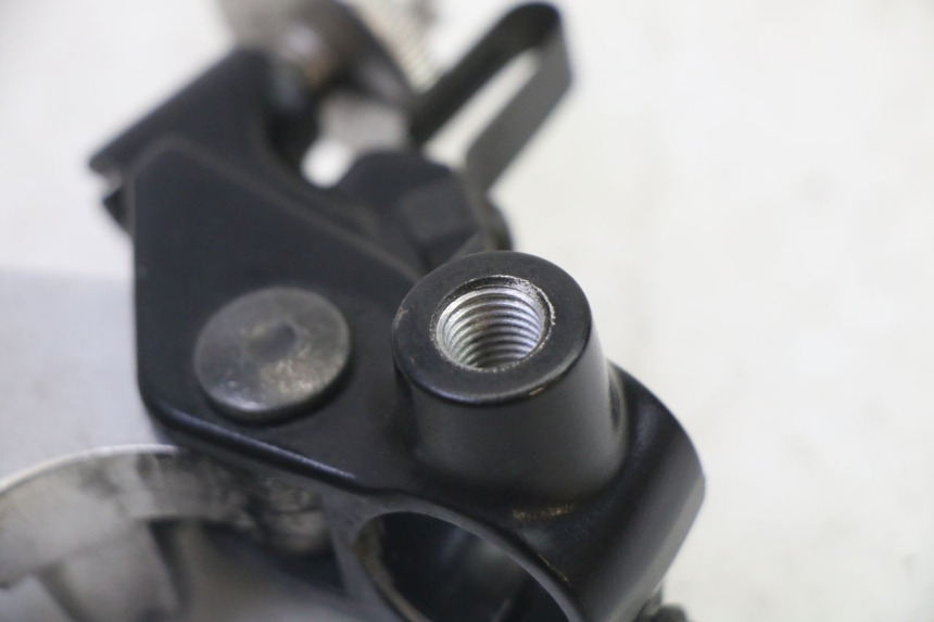 photo de CLUTCH LEVER MOUNT YAMAHA XJ6 ABS 600 (2008 - 2016)