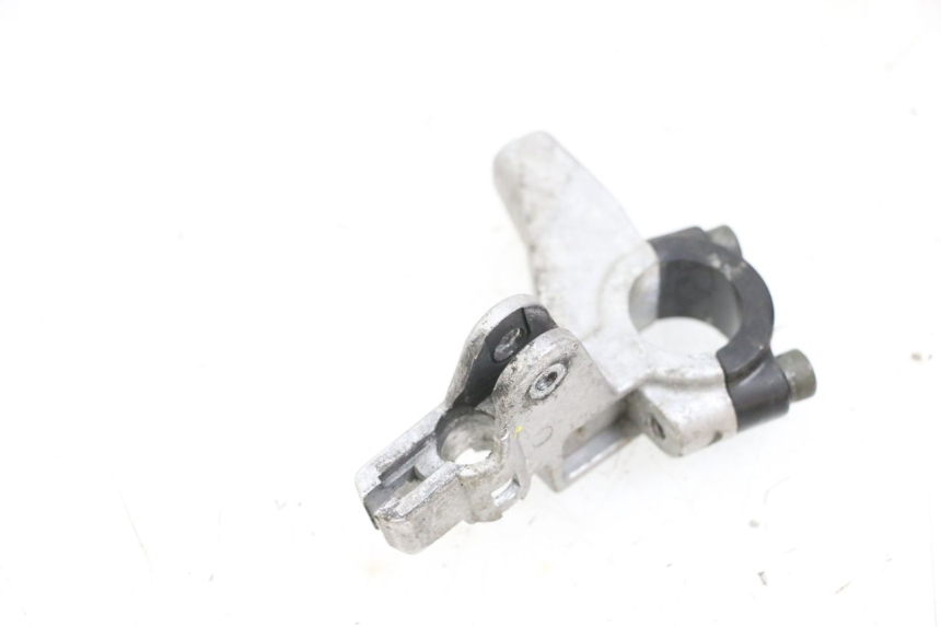 photo de LEFT BRAKE LEVER MOUNT MBK FLAME X 125 (2007 - 2016) - Zoom on usage condition